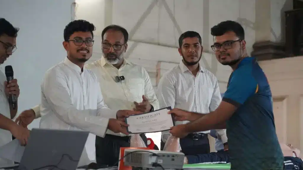 ঢাবিতে ‘Be a Lifesaver : First Aid Bootcamp’-এর প্রথম দিনের সফল সমাপ্তি