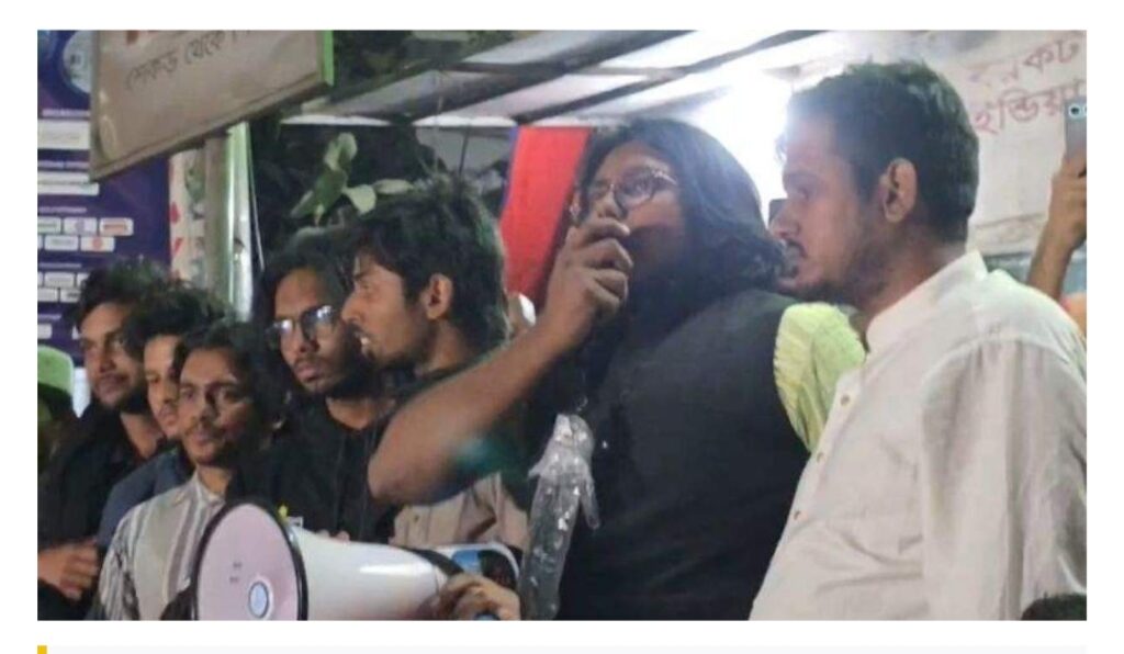 এক ঘণ্টা সময় বেঁধে দিলেন শাহবাগের আন্দোলনকারীরা